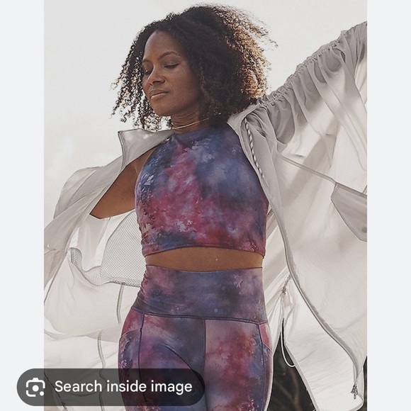 MOVING SALE! Athleta SET Conscious Crop Top and Salutation Capri in Supernova - Picture 3 of 9